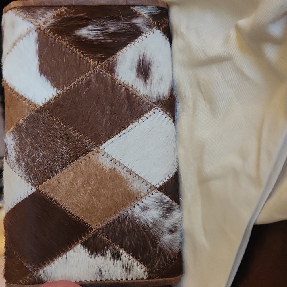 Cowhide Patchwork Wallet - Picture 3 of 10